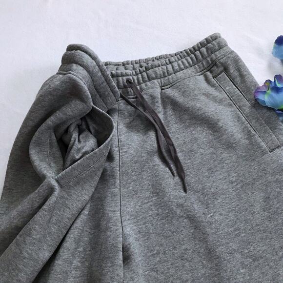 Puma NWOT Performance Gray Sweat Shorts Men L - Picture 5 of 10